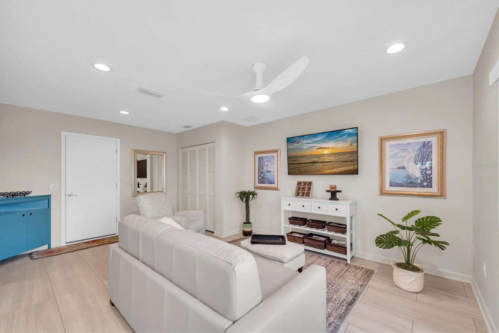 Image 16 of 48 For 7410 9th Avenue W 7410