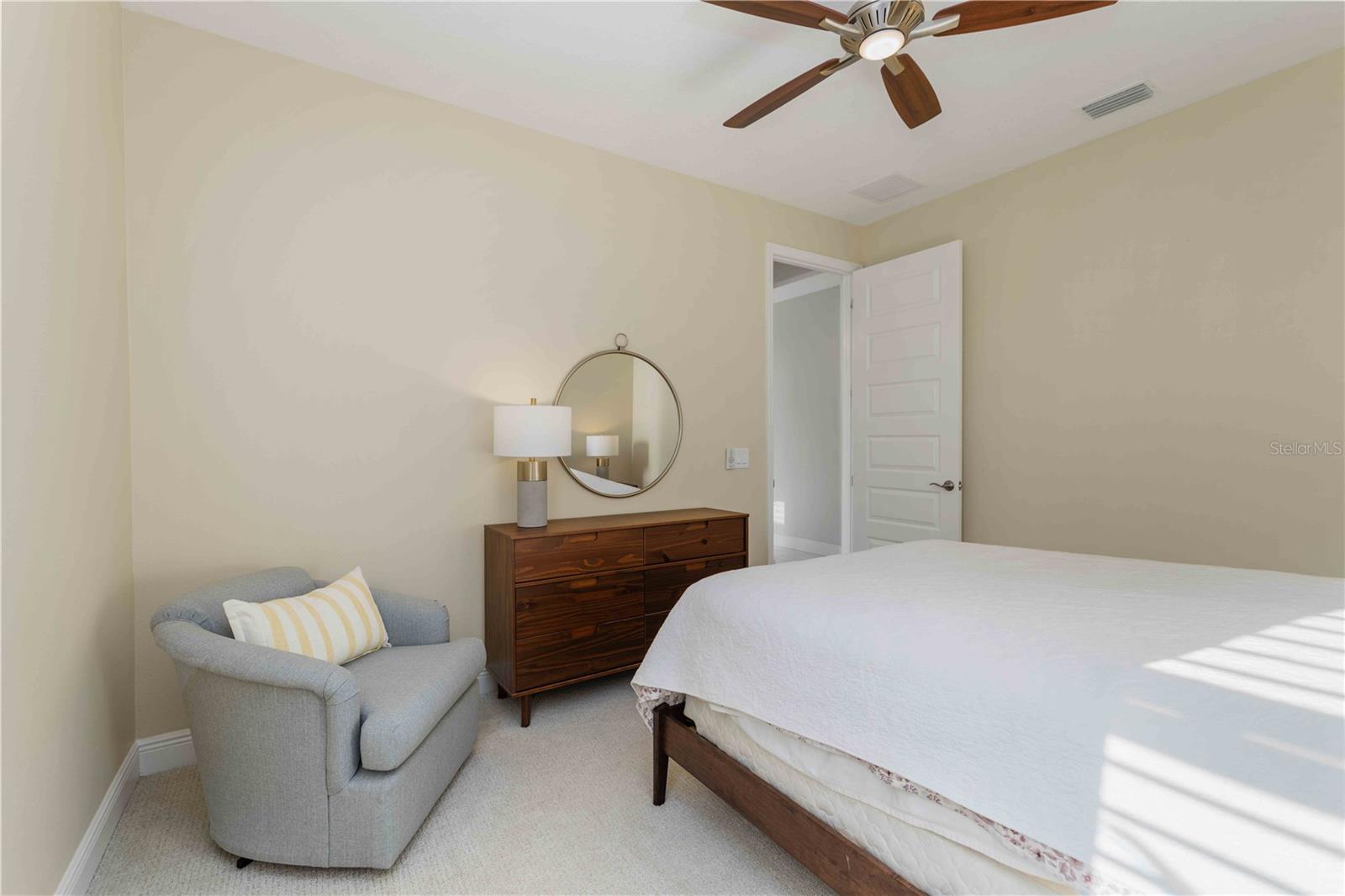 Image 22 of 50 For 993 Crosswind Avenue