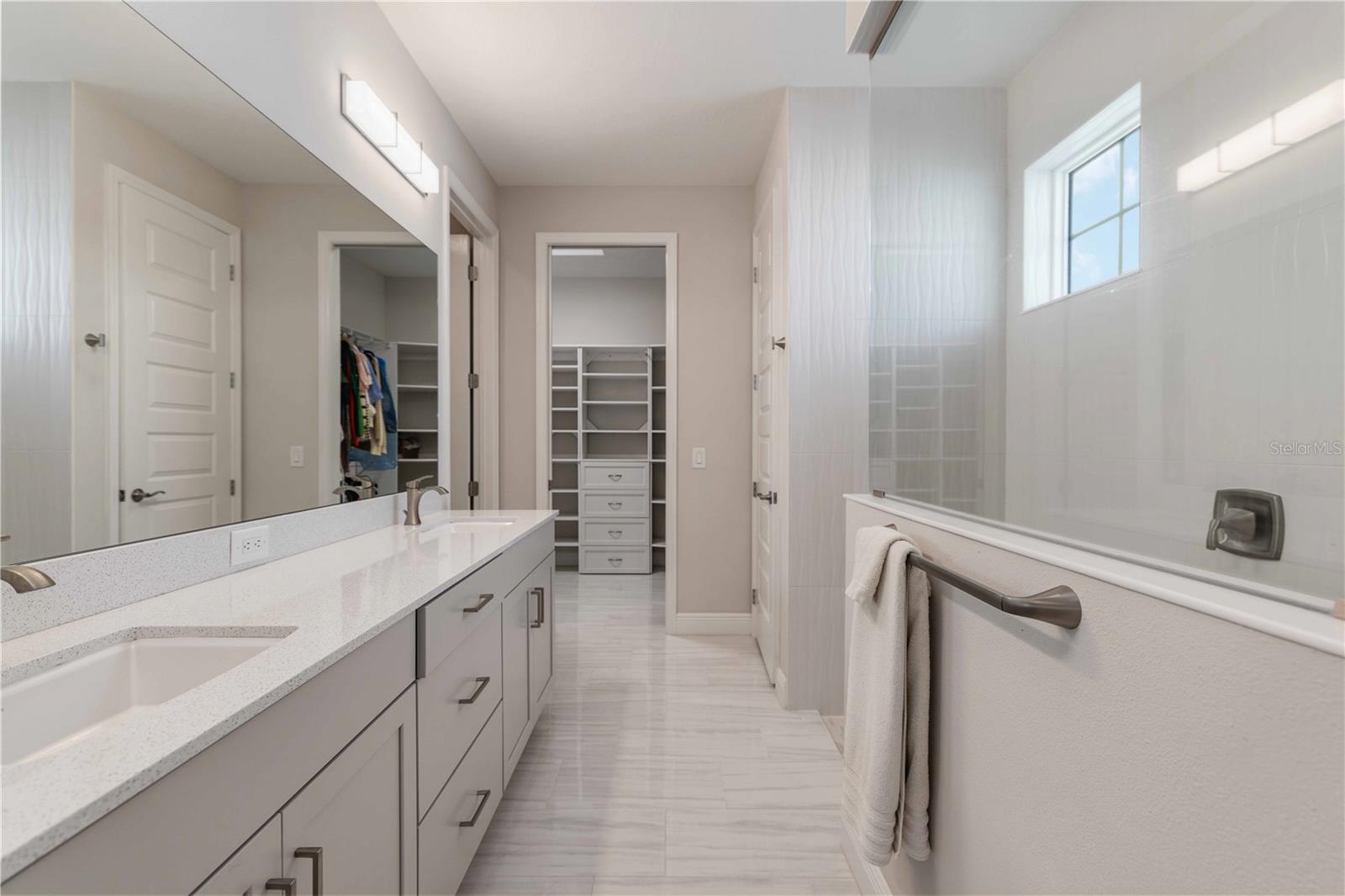 Image 28 of 50 For 993 Crosswind Avenue