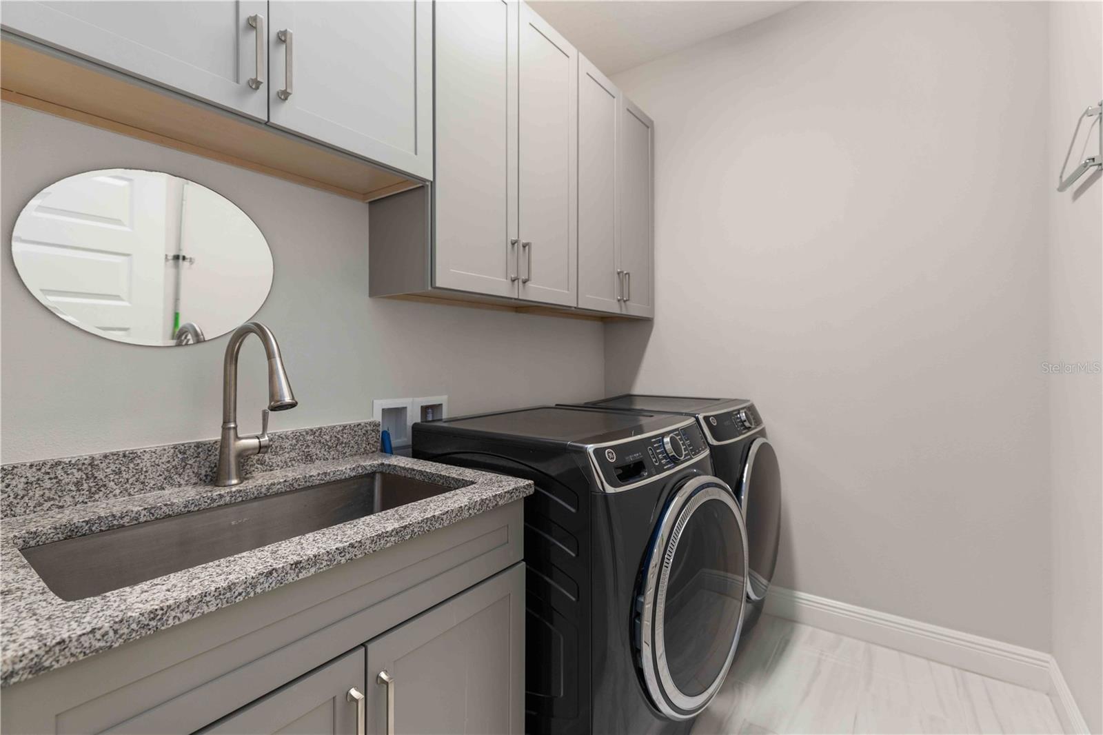 Image 32 of 50 For 993 Crosswind Avenue