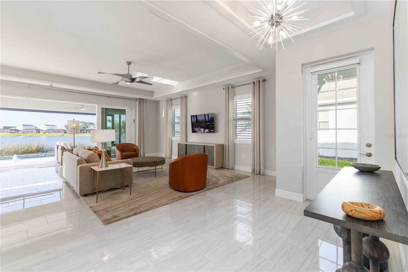 Image 5 of 50 For 993 Crosswind Avenue