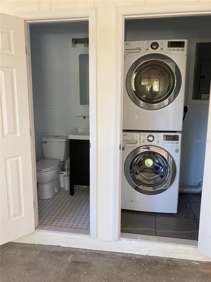 Image 21 of 45 For 1415 School Avenue