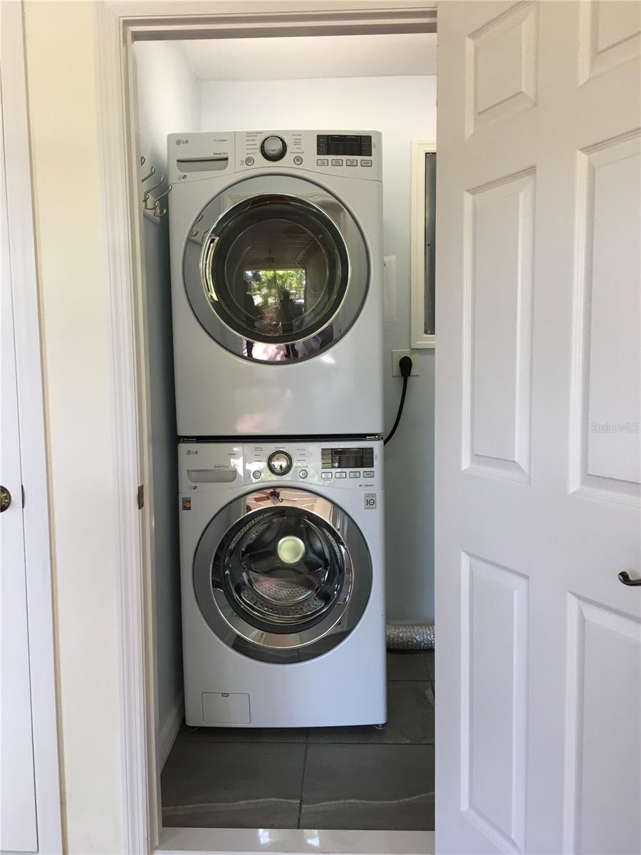 Image 23 of 45 For 1415 School Avenue