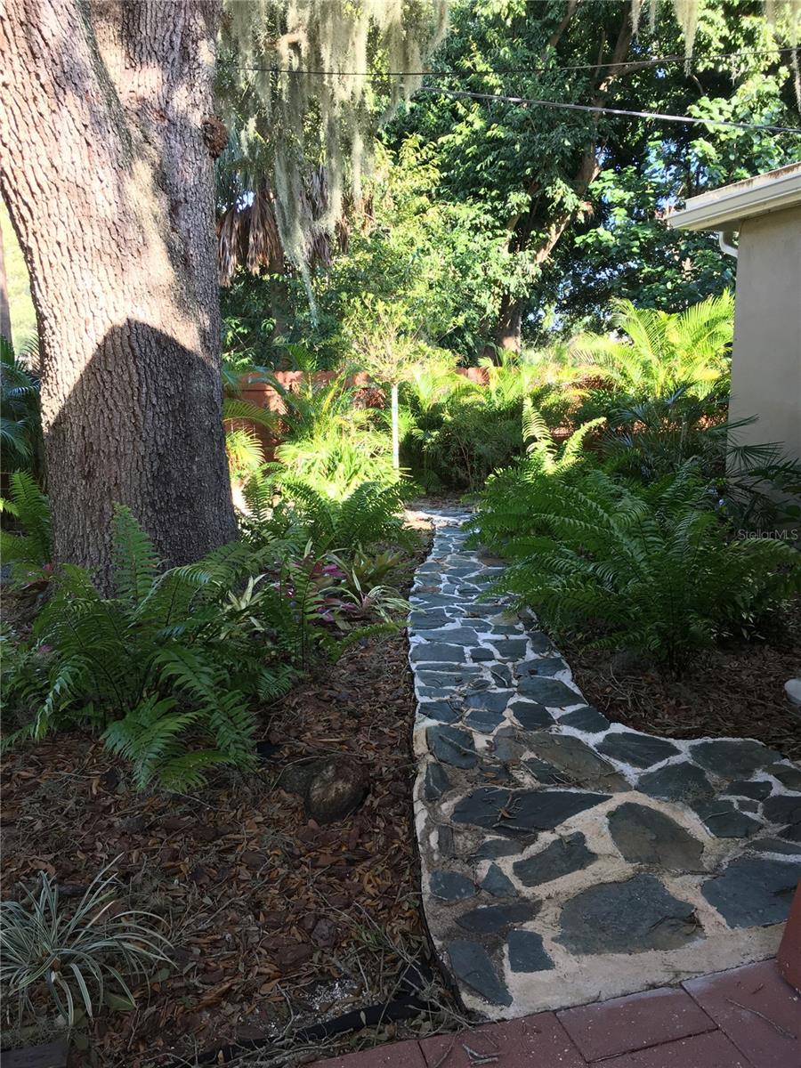 Image 31 of 45 For 1415 School Avenue