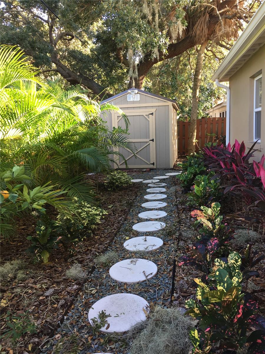 Image 33 of 45 For 1415 School Avenue