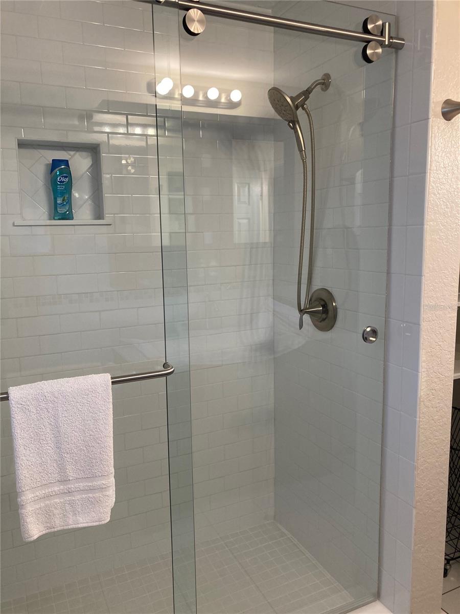 Image 40 of 45 For 1415 School Avenue