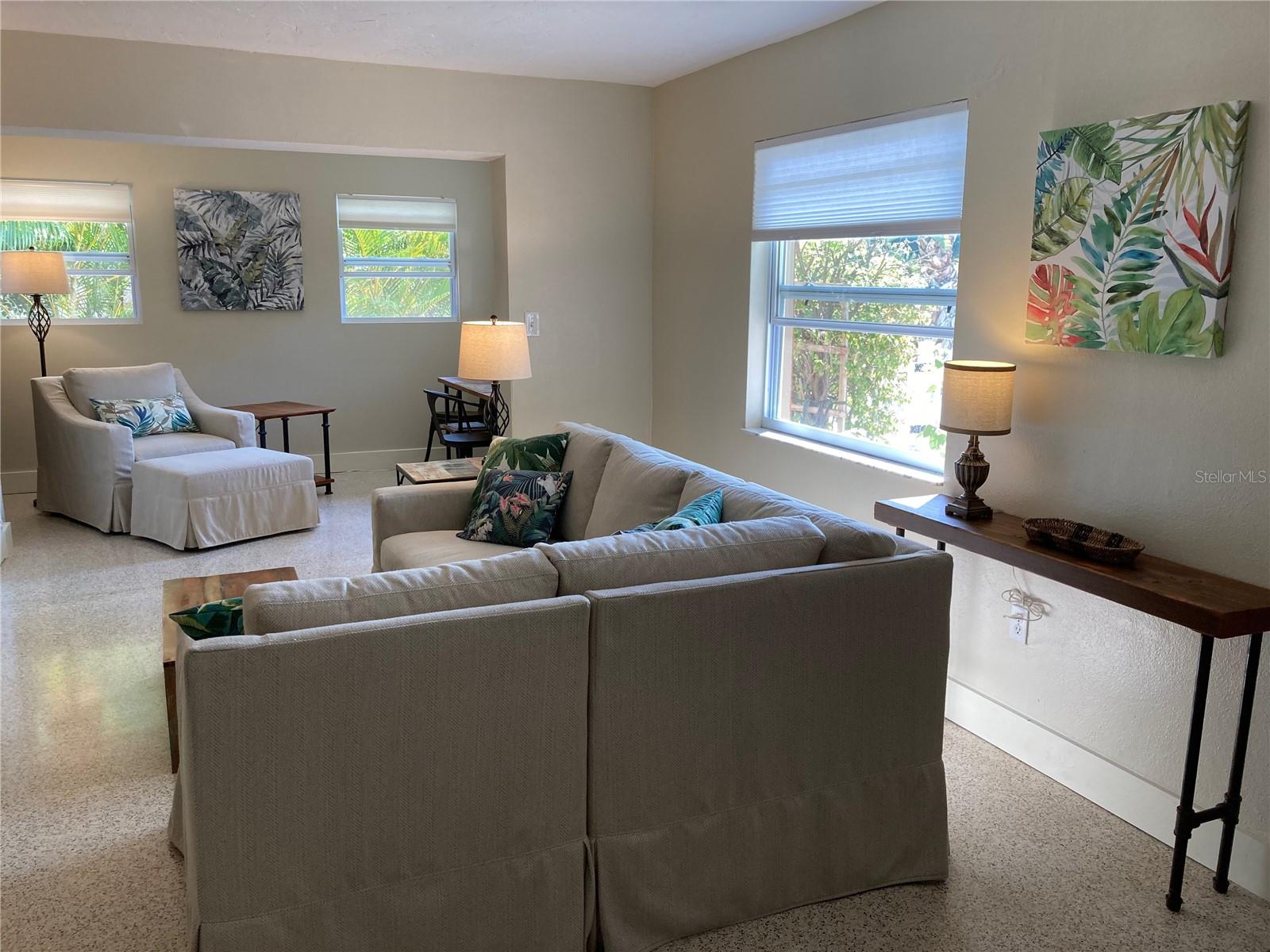 Image 9 of 45 For 1415 School Avenue