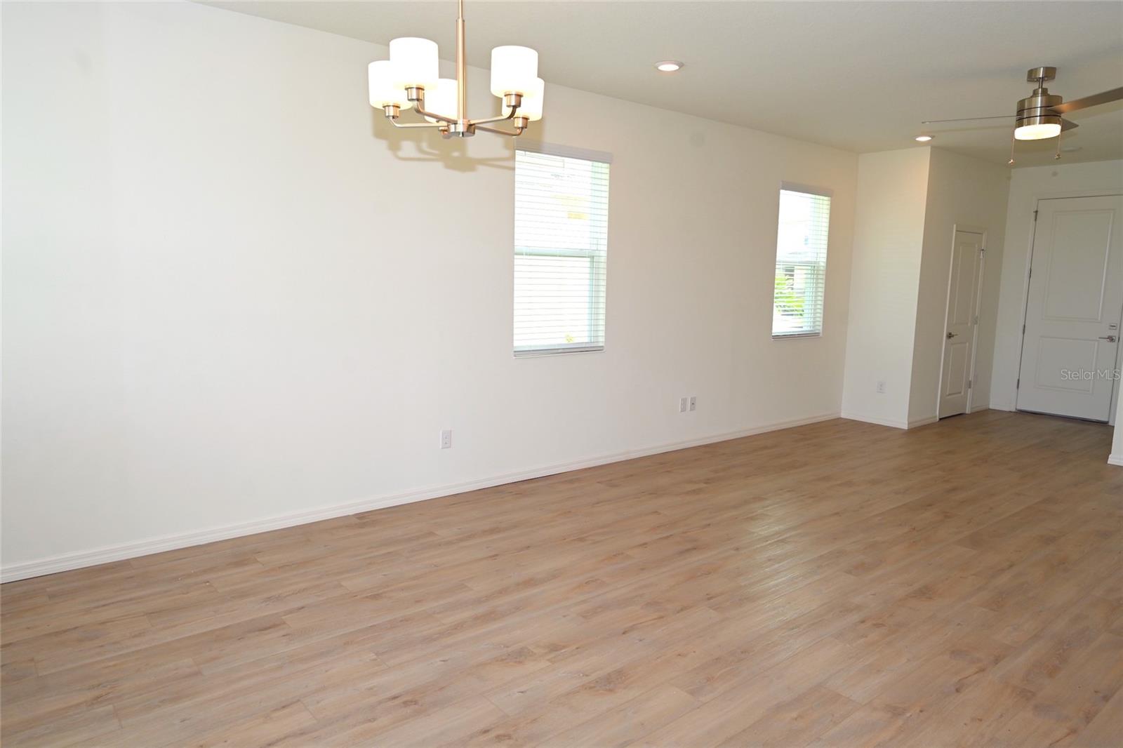 Image 7 of 25 For 9533 Sandy Bluffs Circle