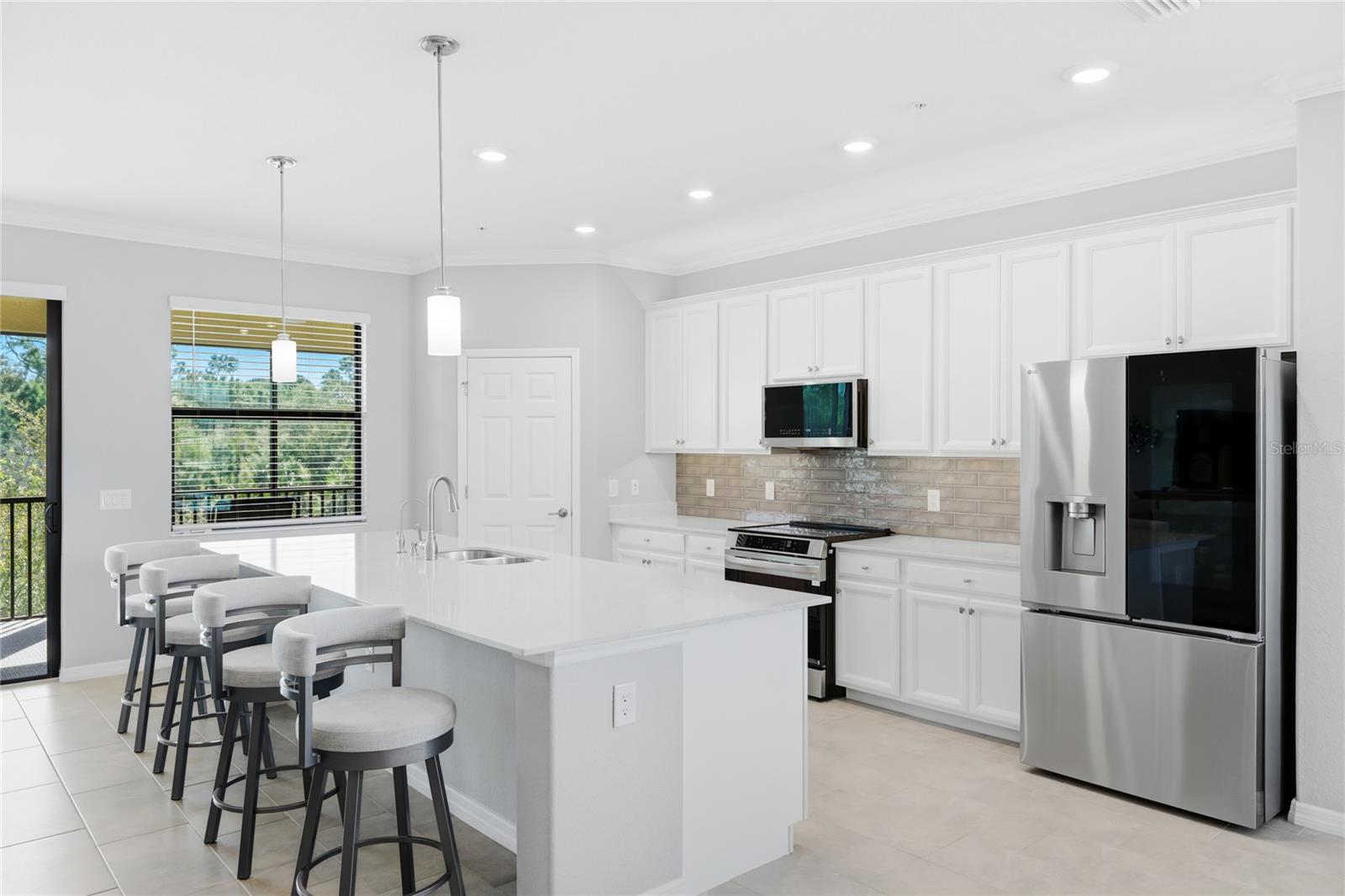 Image 10 of 51 For 12450 Ghiberti Cir 202