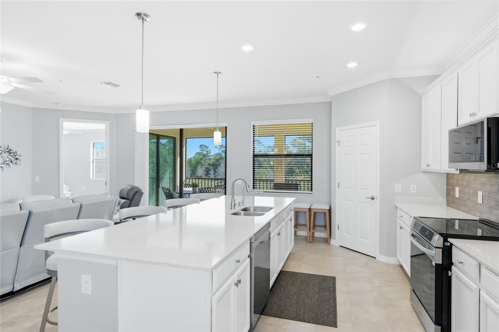 Image 11 of 51 For 12450 Ghiberti Cir 202