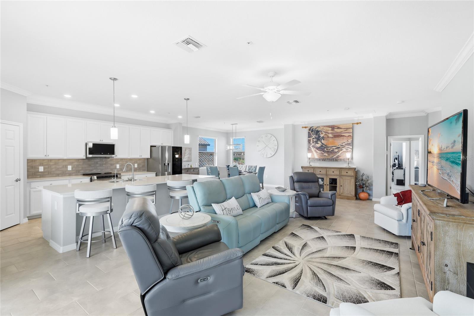 Image 16 of 51 For 12450 Ghiberti Cir 202