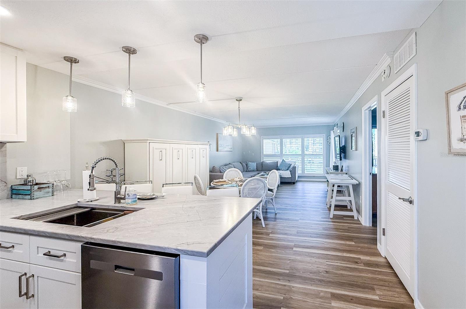 Image 14 of 29 For 845 Benjamin Franklin Drive 202