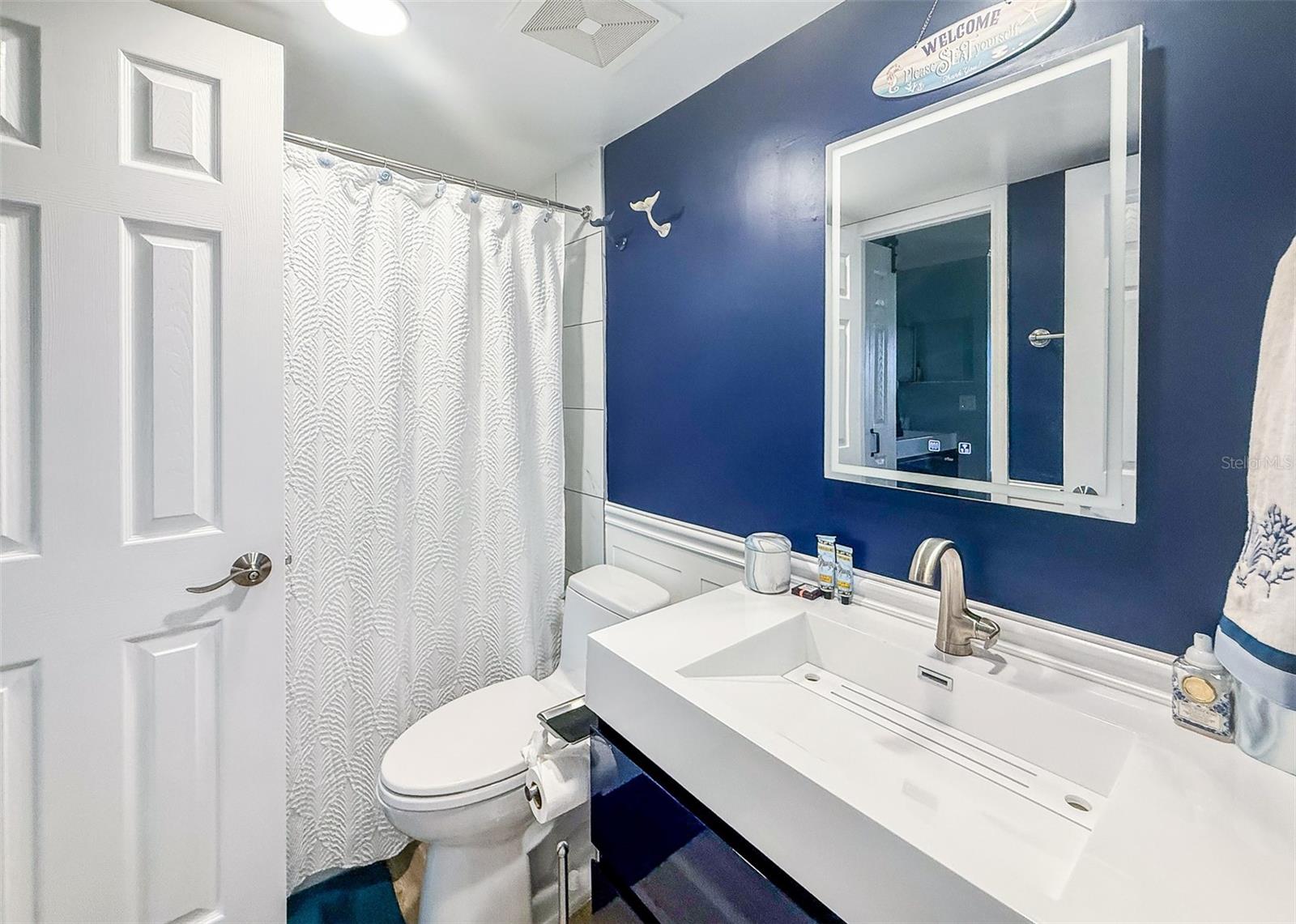 Image 19 of 29 For 845 Benjamin Franklin Drive 202