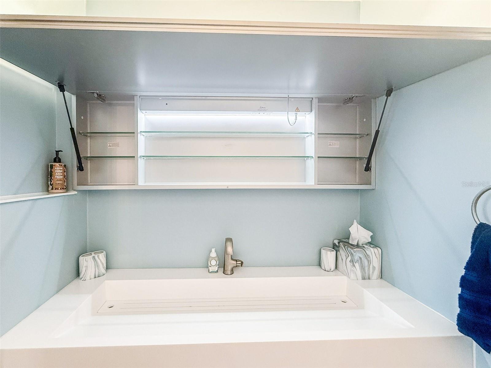 Image 20 of 29 For 845 Benjamin Franklin Drive 202