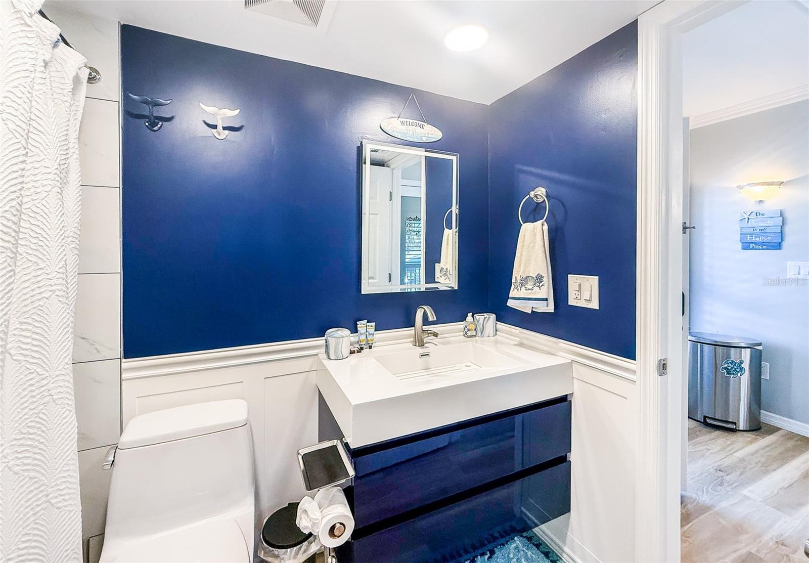 Image 21 of 29 For 845 Benjamin Franklin Drive 202