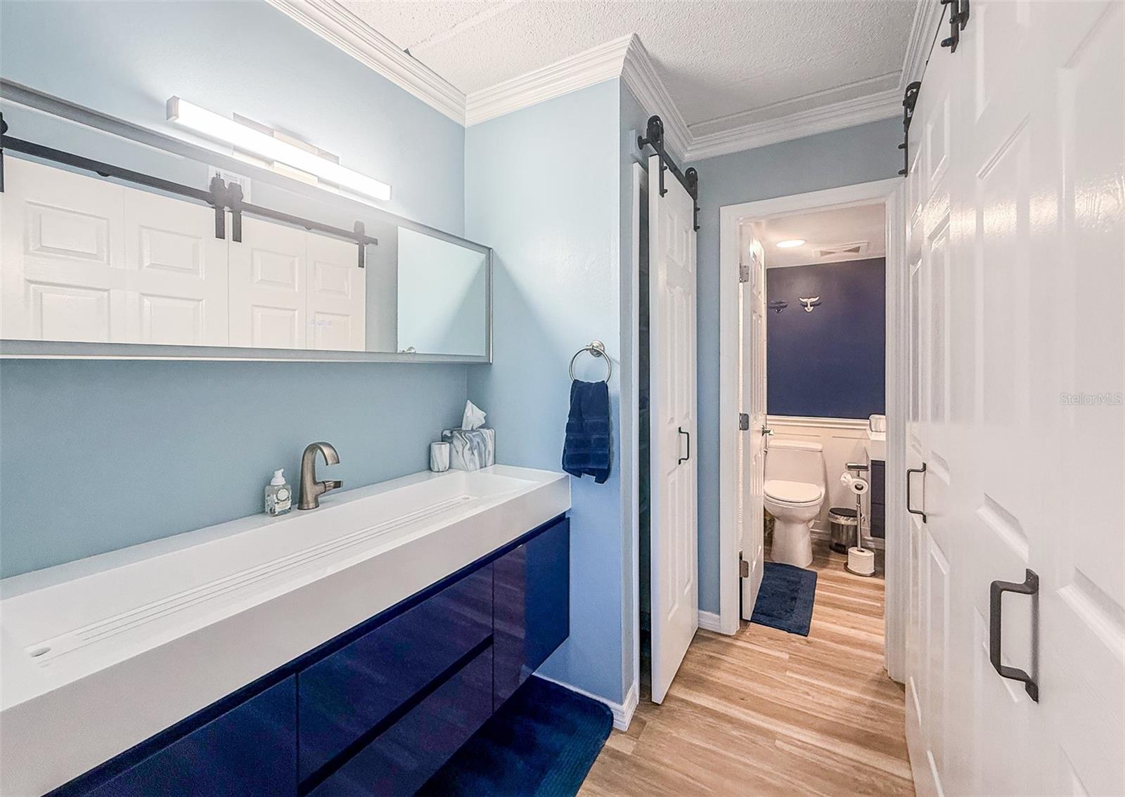 Image 23 of 29 For 845 Benjamin Franklin Drive 202