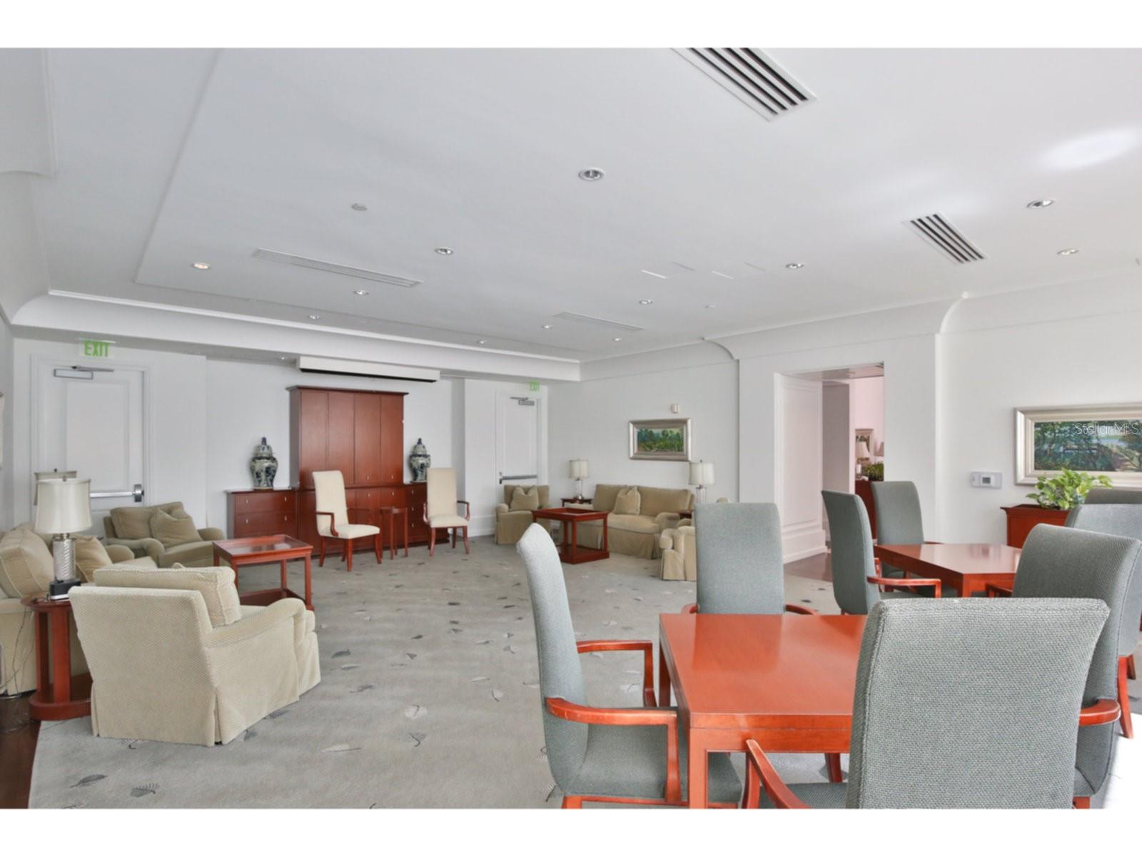 Image 18 of 22 For 1350 Main Street 204