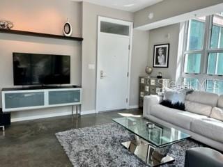 Image 6 of 22 For 1350 Main Street 204