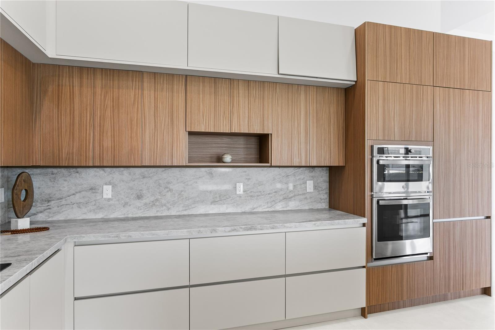 Image 16 of 47 For 3300 1st Terrace