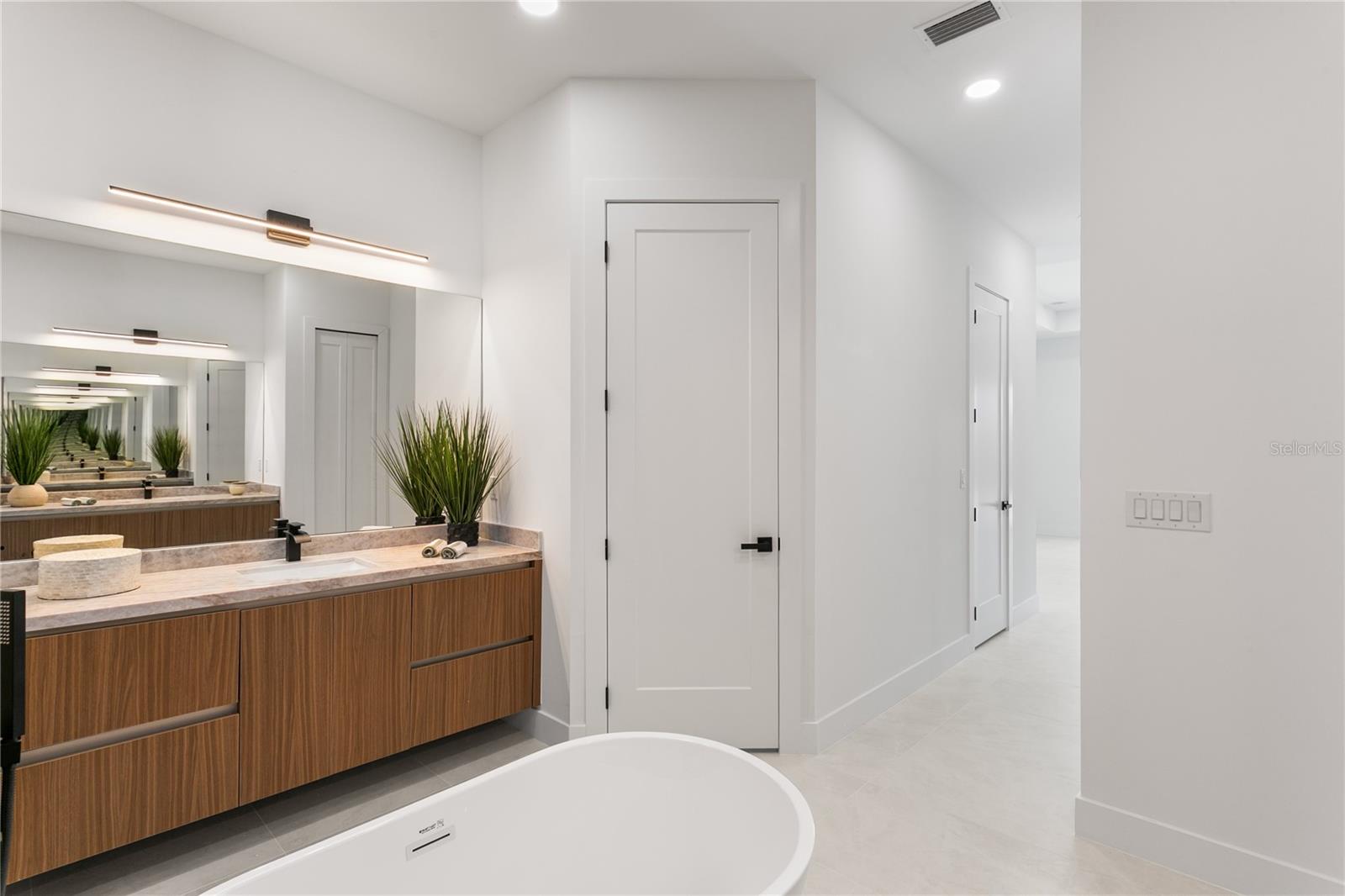 Image 33 of 47 For 3300 1st Terrace