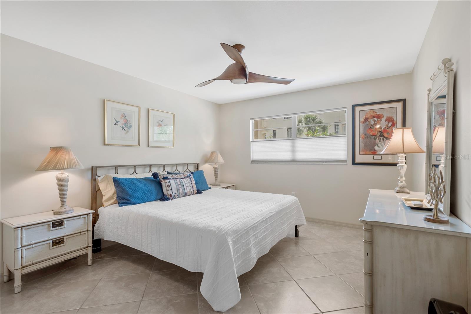 Image 14 of 52 For 1650 1st Avenue W 106b