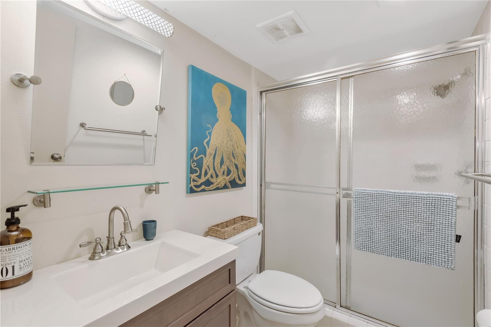 Image 16 of 52 For 1650 1st Avenue W 106b