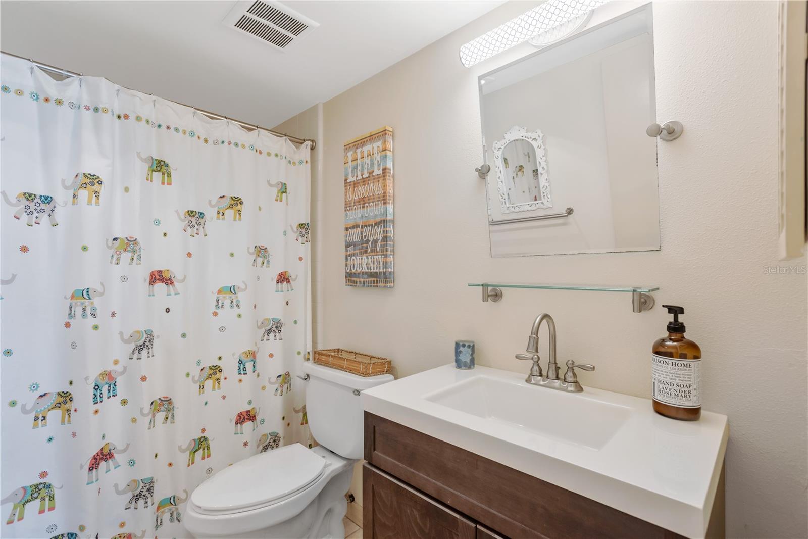 Image 19 of 52 For 1650 1st Avenue W 106b