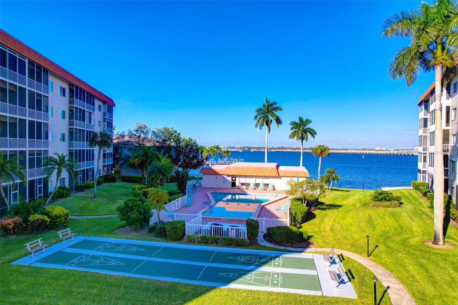 Image 25 of 52 For 1650 1st Avenue W 106b