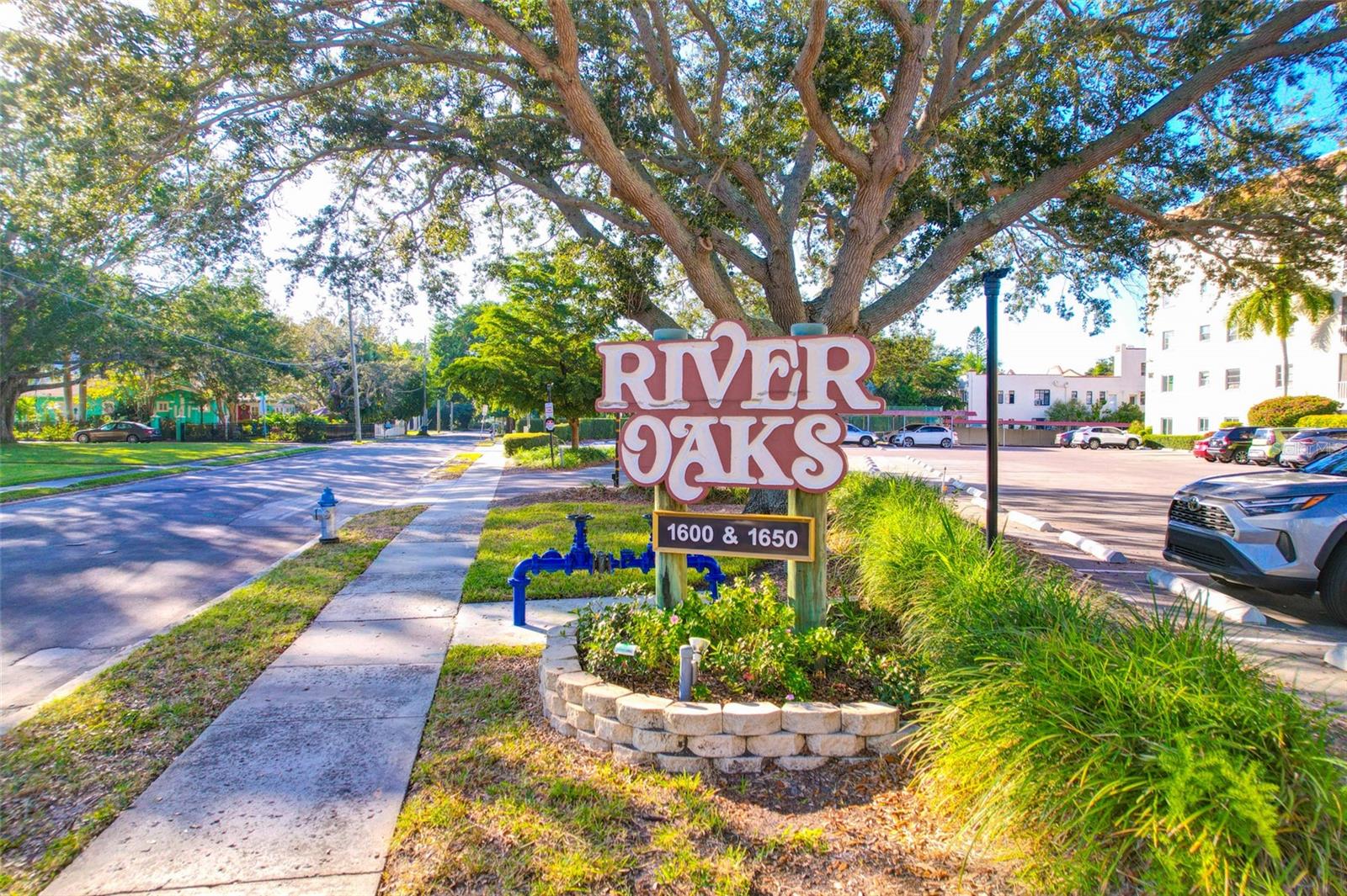 Image 3 of 52 For 1650 1st Avenue W 106b