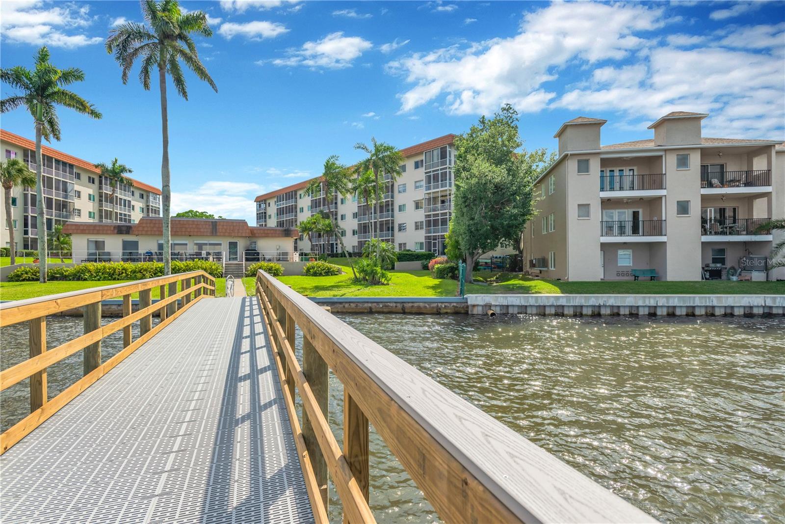 Image 36 of 52 For 1650 1st Avenue W 106b