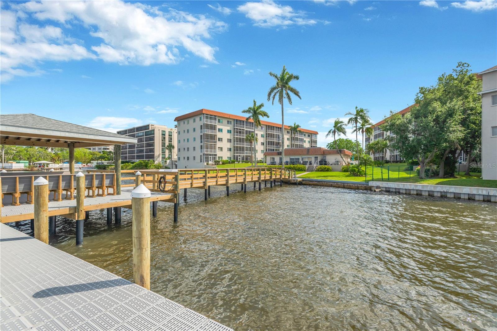 Image 37 of 52 For 1650 1st Avenue W 106b