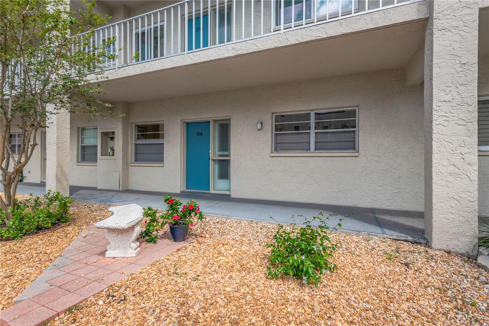 Image 4 of 52 For 1650 1st Avenue W 106b