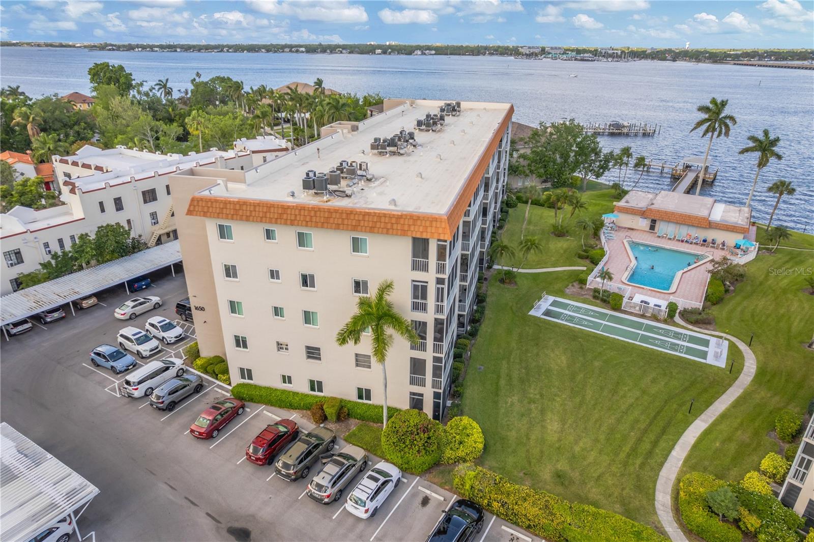 Image 43 of 52 For 1650 1st Avenue W 106b