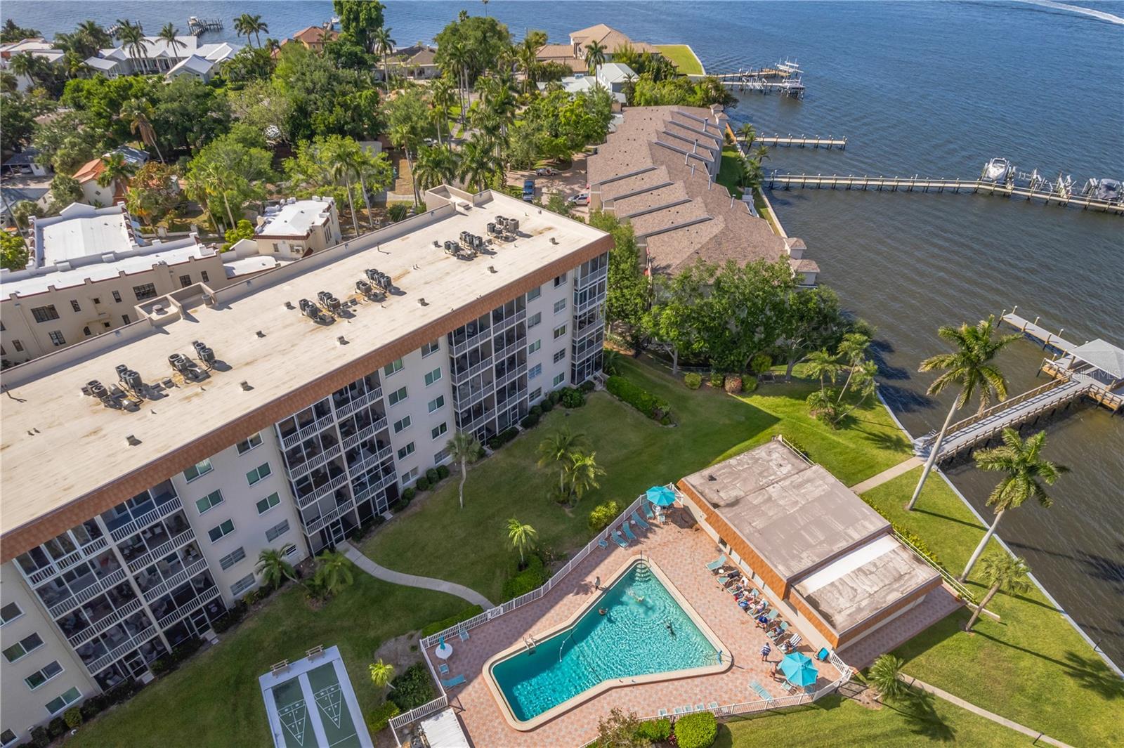 Image 48 of 52 For 1650 1st Avenue W 106b