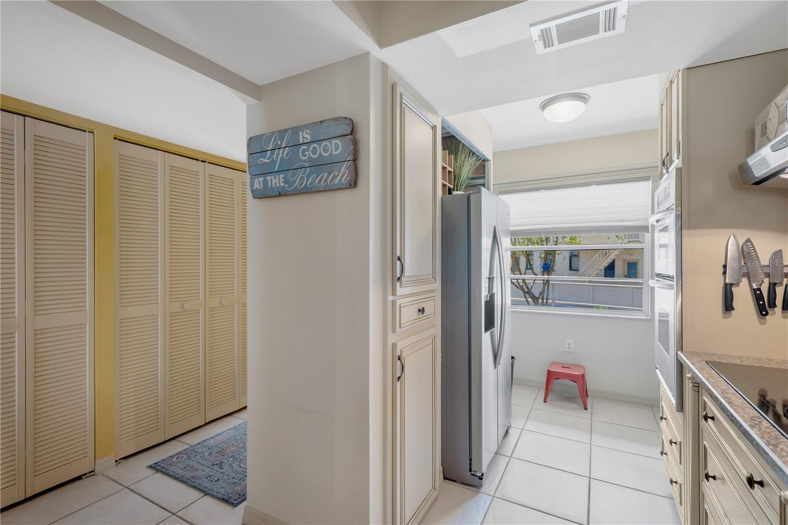 Image 8 of 52 For 1650 1st Avenue W 106b