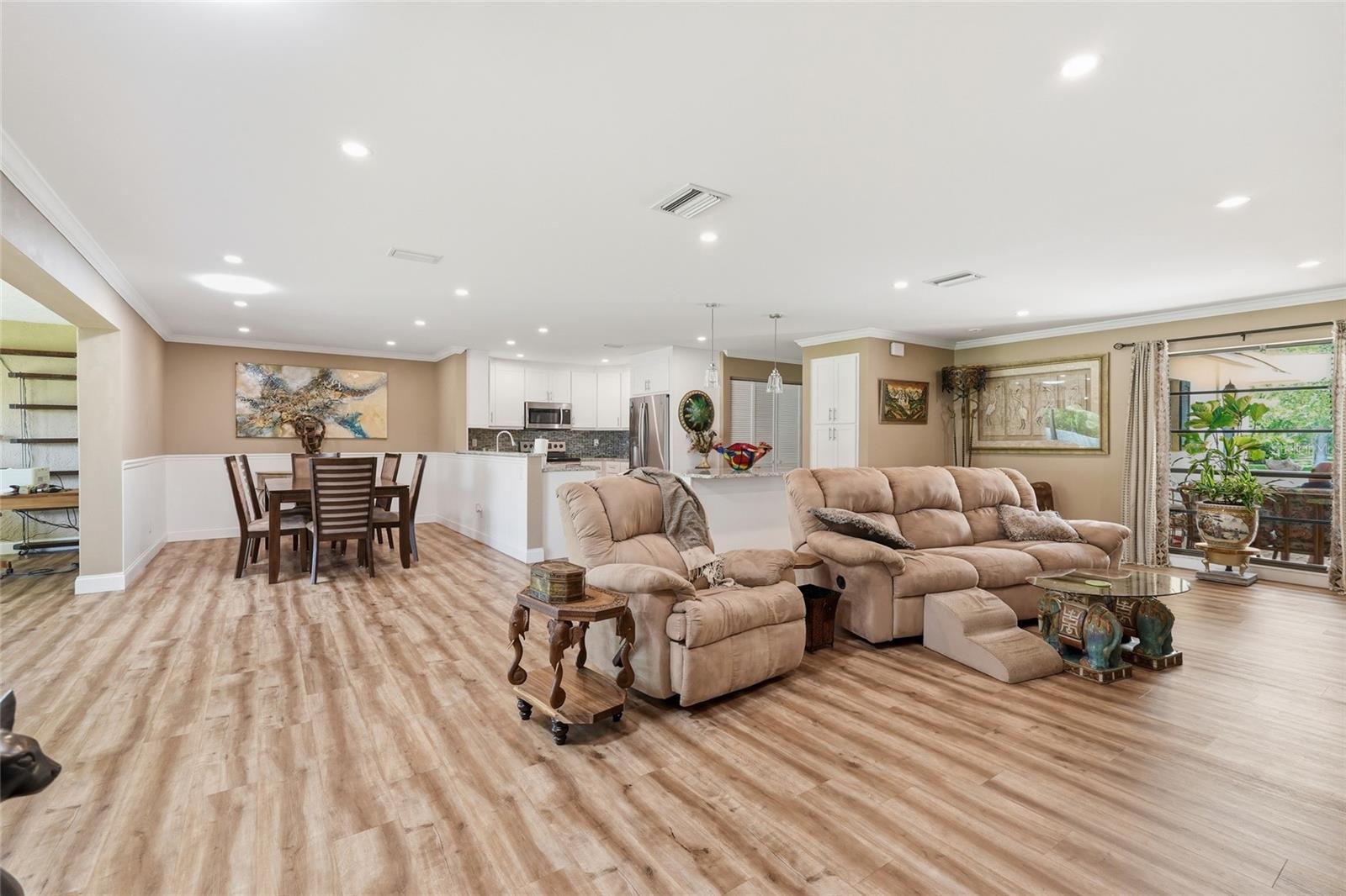 Image 11 of 35 For 7101 Fairway Bend Circle