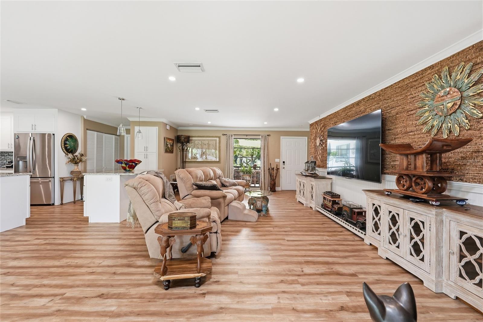 Image 12 of 35 For 7101 Fairway Bend Circle