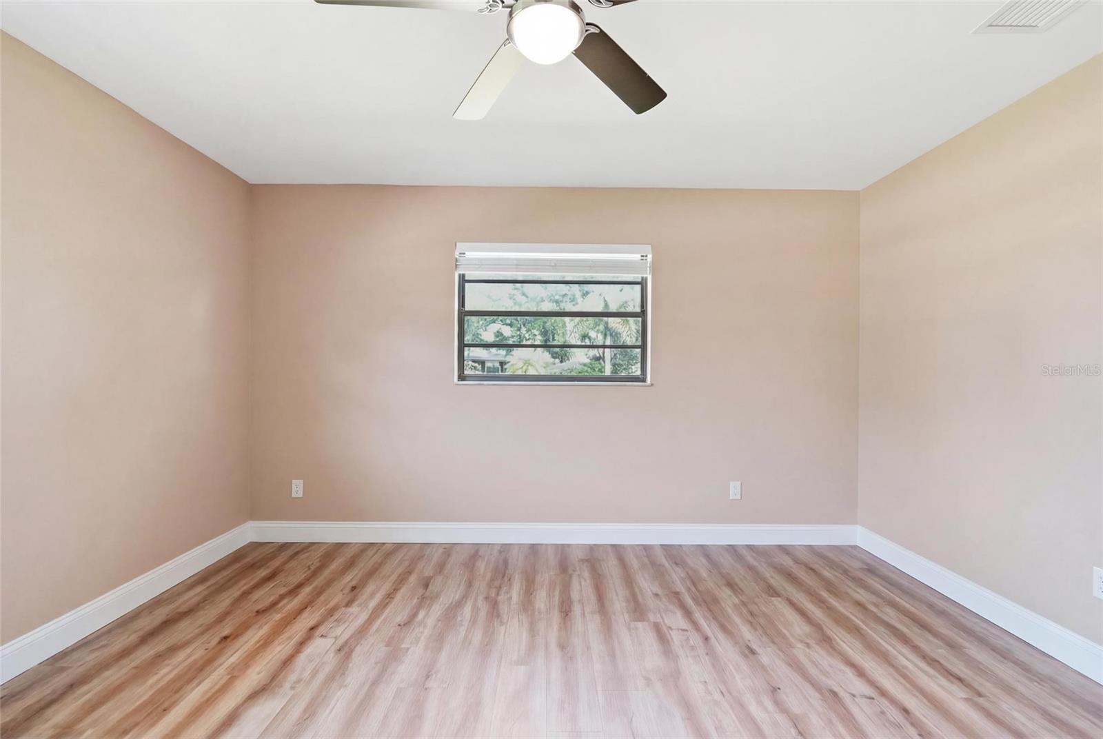 Image 29 of 35 For 7101 Fairway Bend Circle