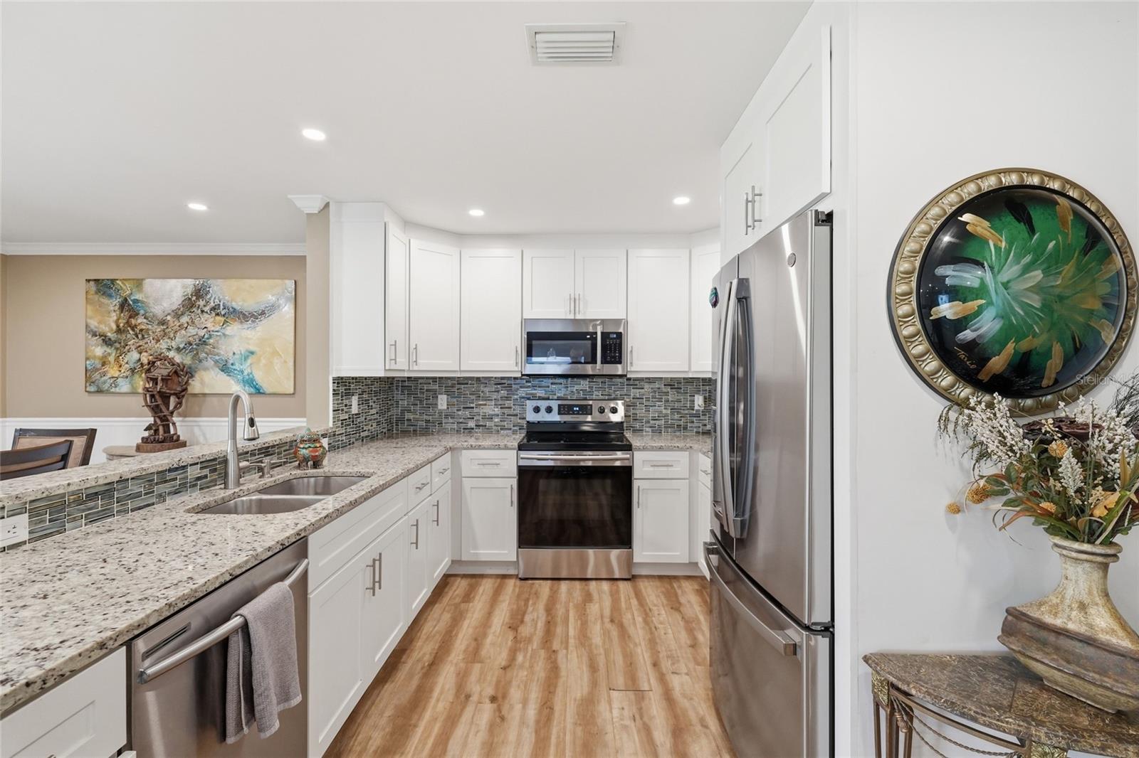 Image 5 of 35 For 7101 Fairway Bend Circle