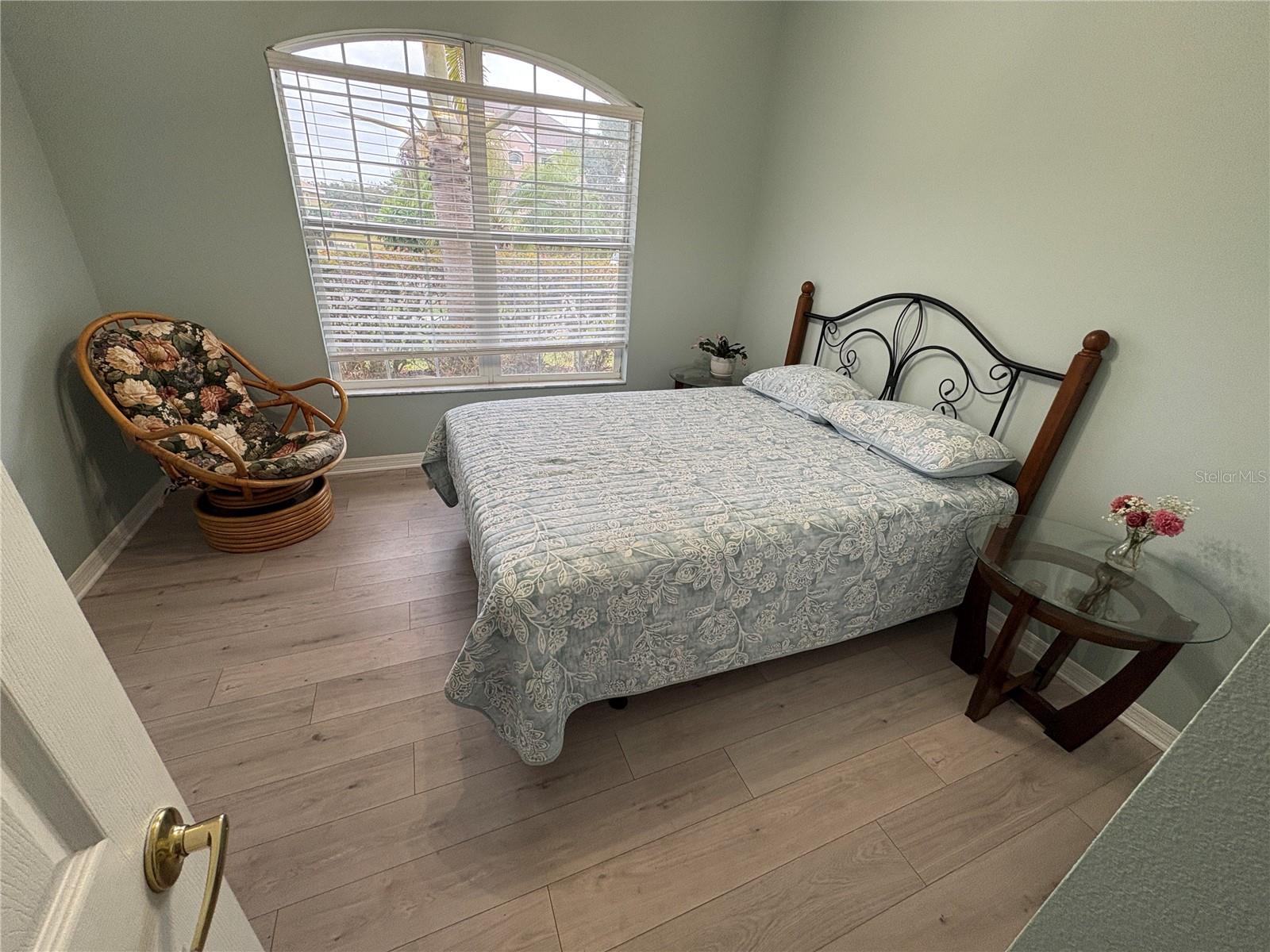 Image 17 of 34 For 12426 23rd Street E