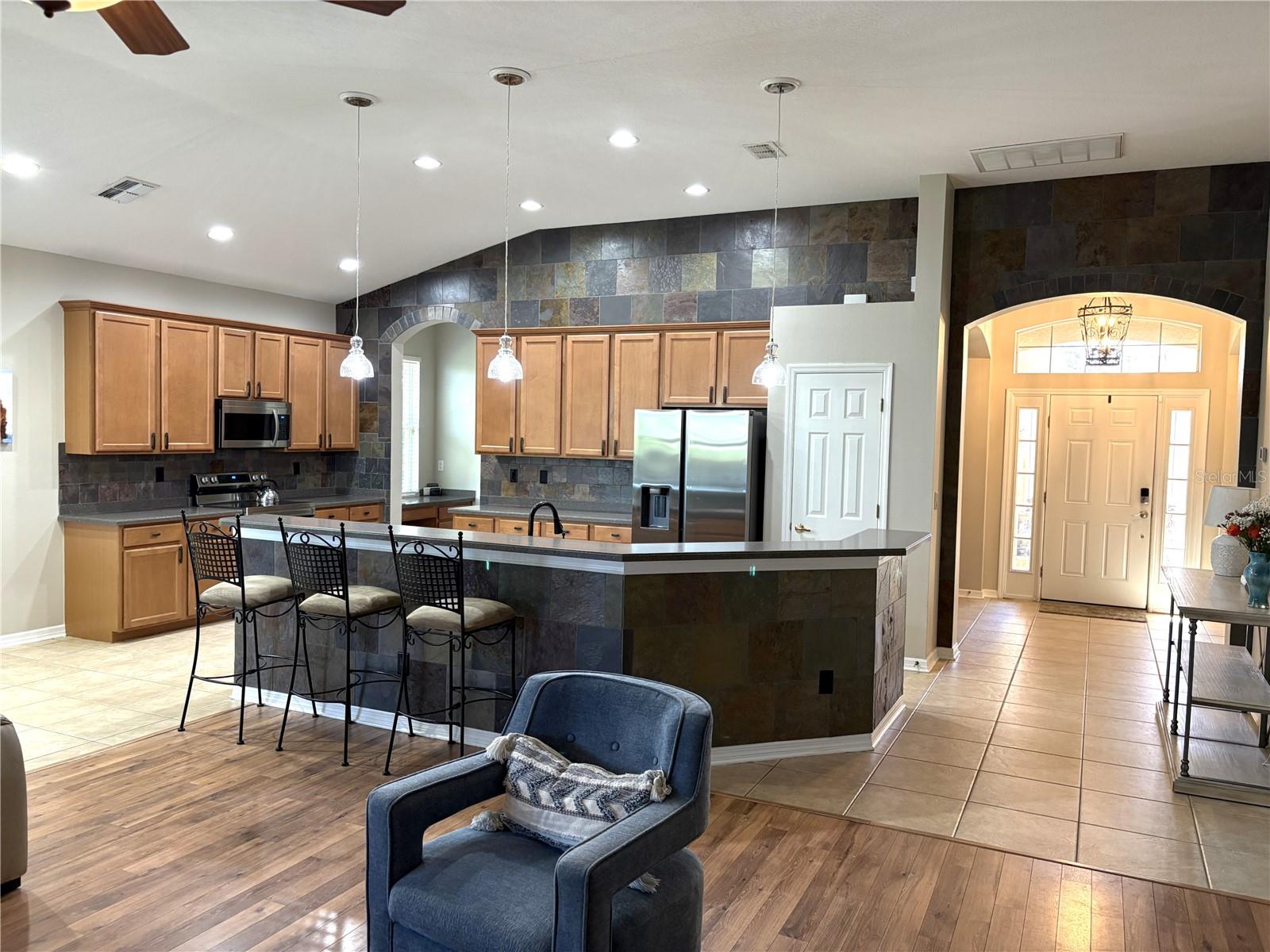 Image 23 of 34 For 12426 23rd Street E