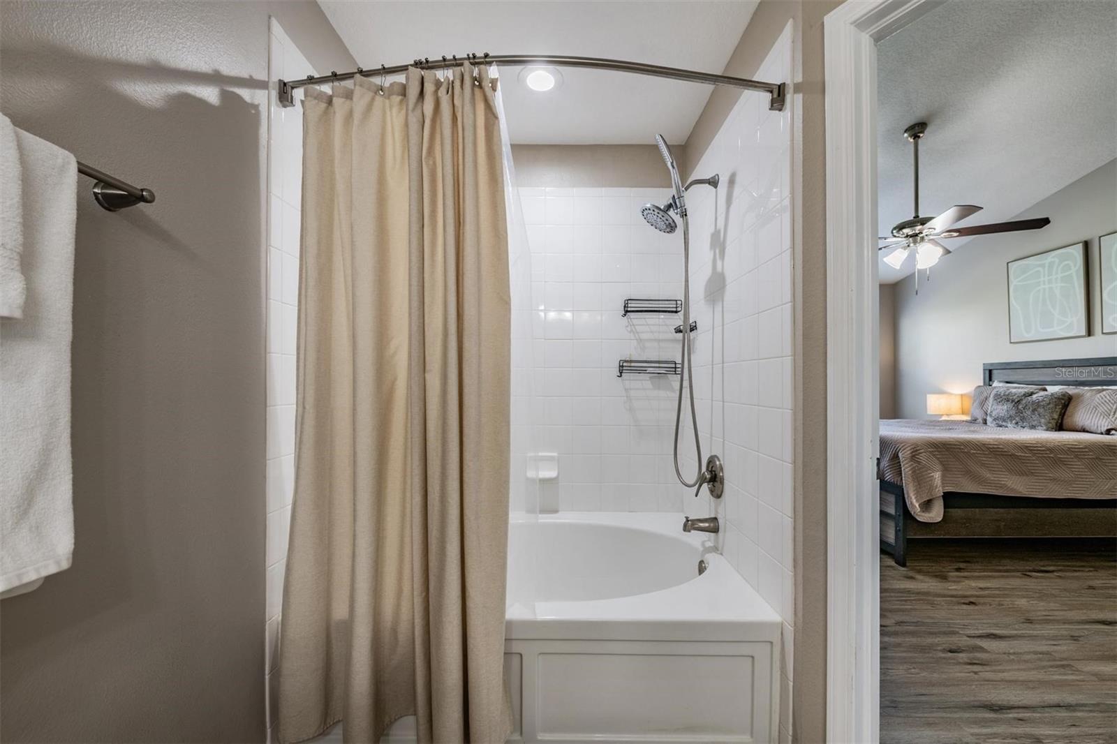 Image 17 of 33 For 2819 Conch Hollow Drive