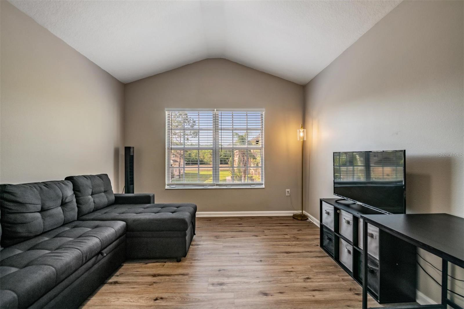 Image 23 of 33 For 2819 Conch Hollow Drive