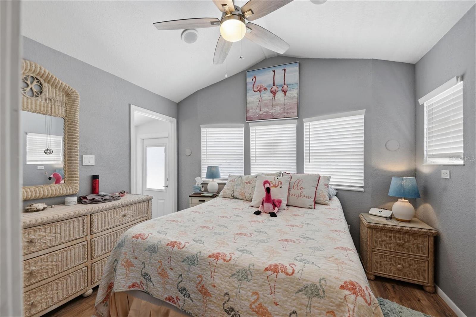 Image 16 of 34 For 1674 University Pkwy  41