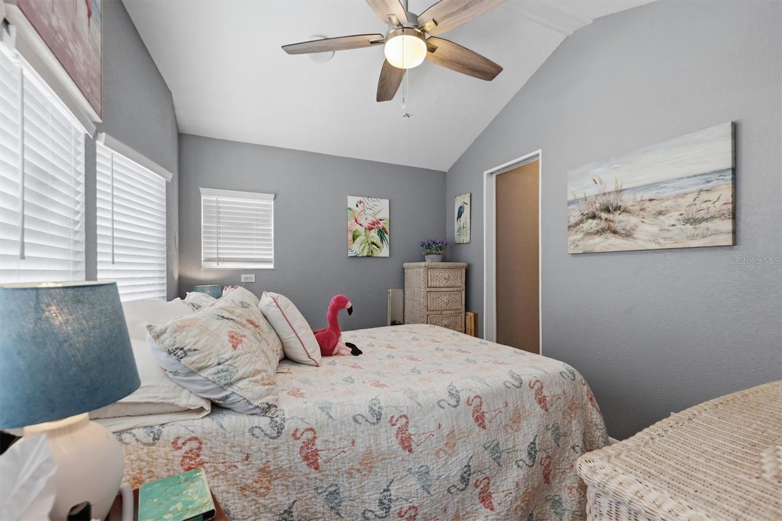 Image 17 of 34 For 1674 University Pkwy  41