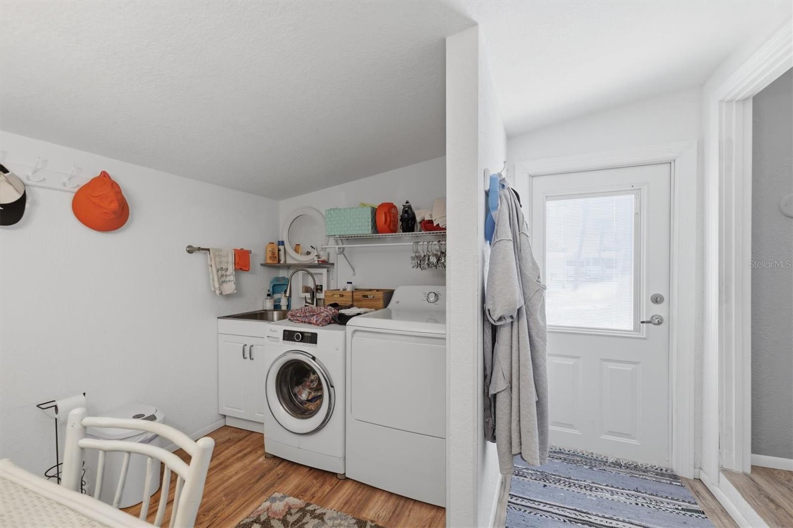 Image 20 of 34 For 1674 University Pkwy  41