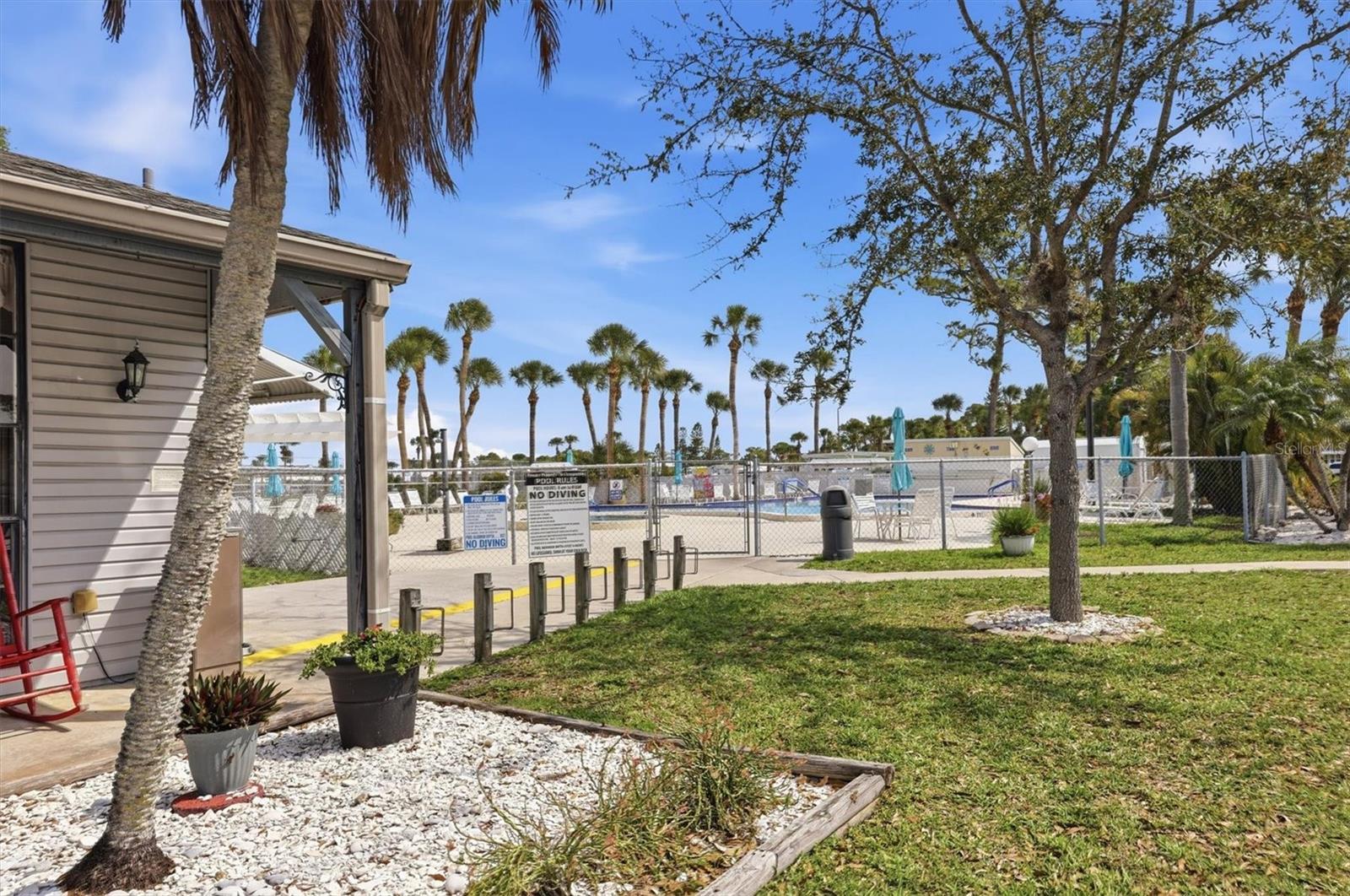 Image 23 of 34 For 1674 University Pkwy  41