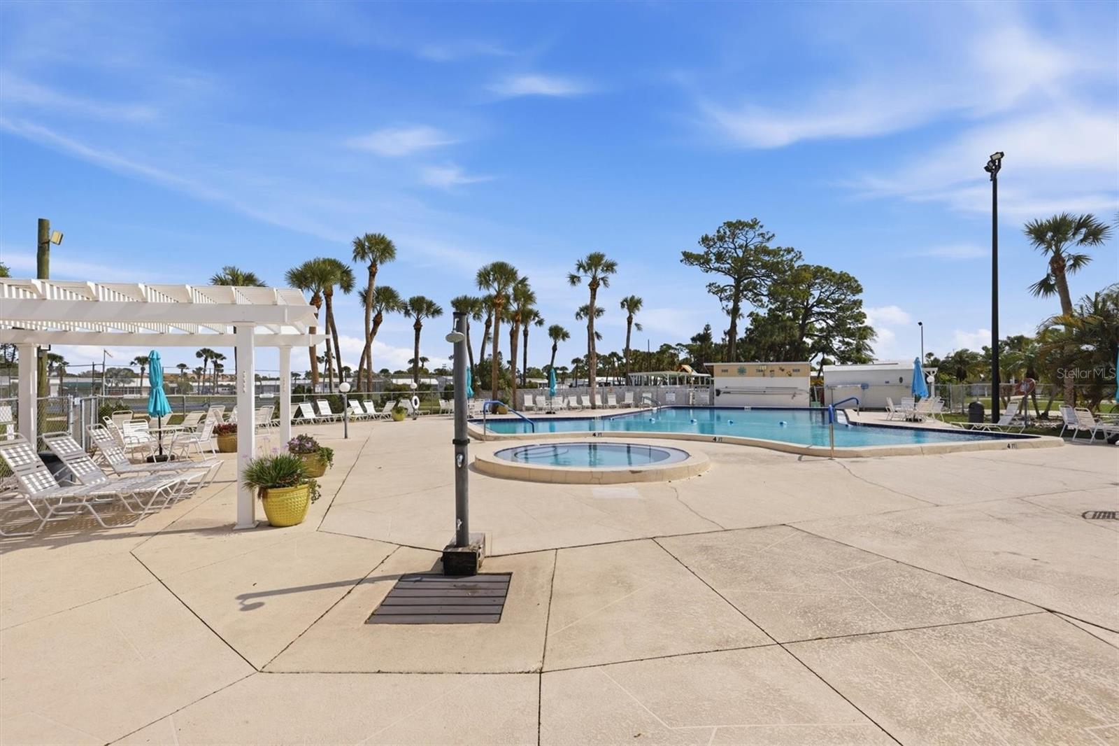 Image 26 of 34 For 1674 University Pkwy  41