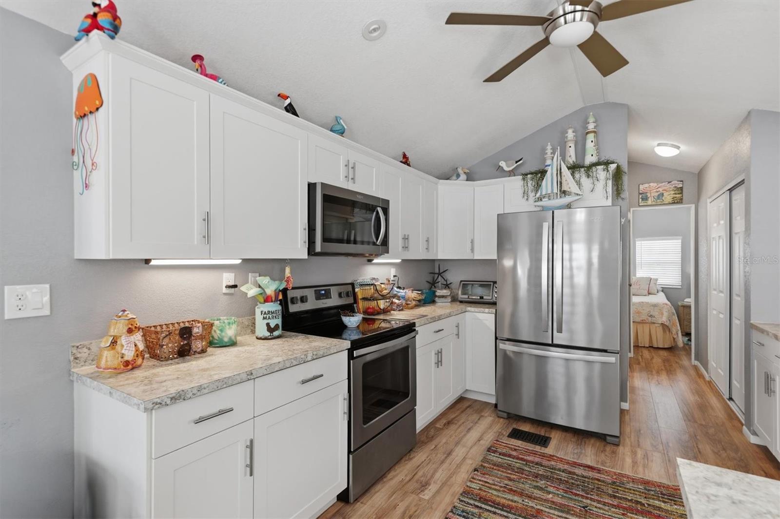 Image 9 of 34 For 1674 University Pkwy  41