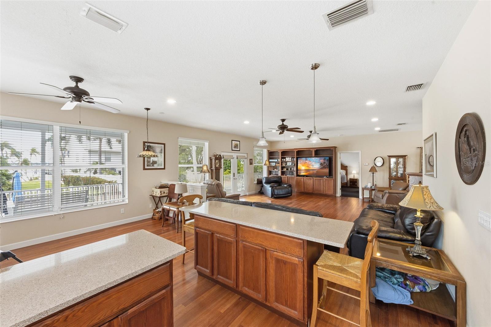 Image 10 of 55 For 310 13th Avenue W